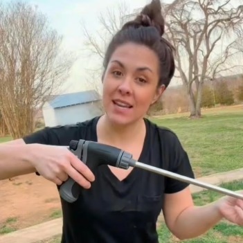 Jetterix customer Dina patio cleaning review